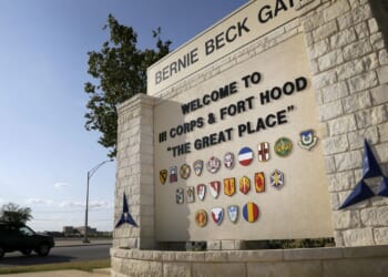 Army officials close dining facility at Fort Hood in Texas that was infested with roaches