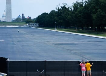 Ex-Olympian charged with damaging Reflecting Pool sees ‘irregularities’ in grand jury proceedings