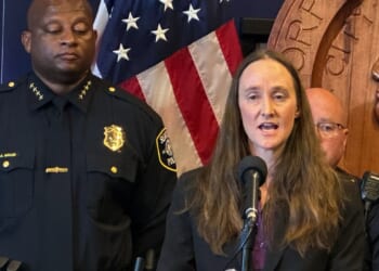 Seattle mayor defends ousting police chief after festival shootout