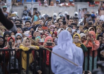 A Kiss in Indonesia and Its Aftermath Reveal the Heart and Soul of Islam – PJ Media