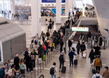 Airports in Tampa, Des Moines and Charleston opt for TSA privatization screening program