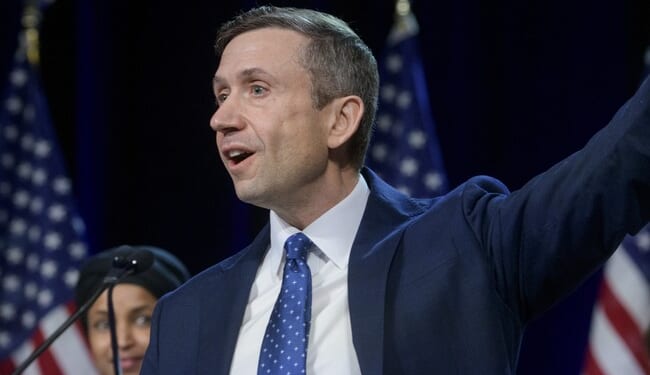Desperation? DNC Demanded NDAs Before Finance Meeting – HotAir