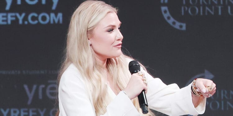 Erika Kirk, widow of conservative icon Charlie Kirk, surprised a stranger with a thoughtful gesture during a hearing for Kirk's accused murderer.