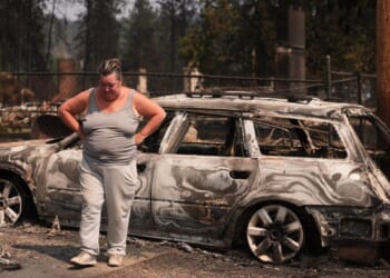 Firefighters get a handle on Spokane wildfires as tens of thousands remain evacuated