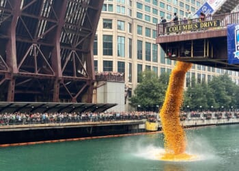Rubber ducks by the thousands splash into Chicago River for annual Special Olympics fundraiser