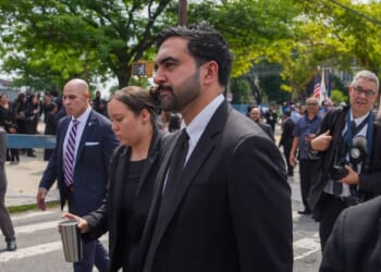 Mamdani booed off stage at Staten Island police event