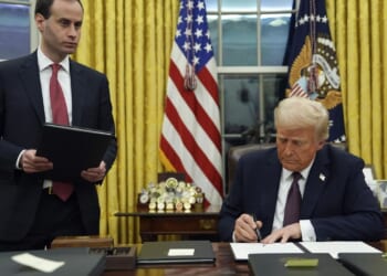 Trump taps longtime aide to be White House counsel
