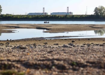 Hungary’s government plans interventions on Danube River to keep nuclear plant running