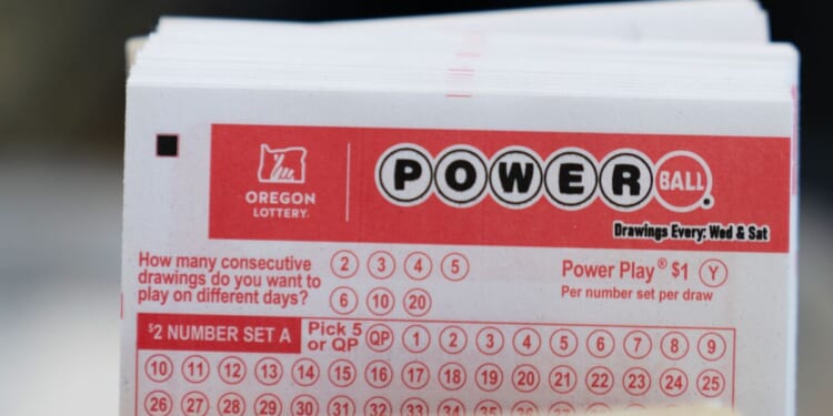 Illinois gas station sells sole winning ticket for $1 billion Powerball jackpot