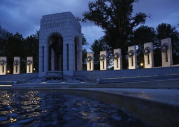Woman arrested, accused of vandalizing D.C.’s WWII Memorial
