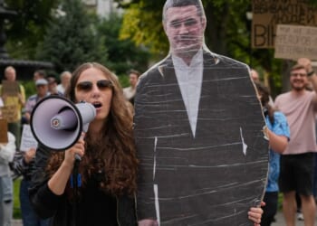 Ukraine’s ousted defense minister challenges Zelenskyy with call for wartime elections