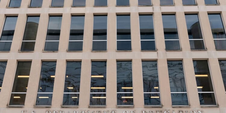 Education Department left student loan servicers in the dark on program changes: Report