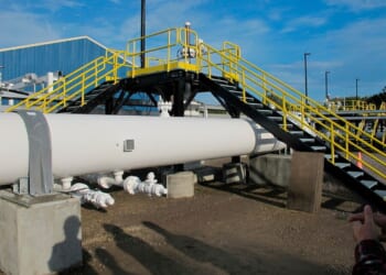 Michigan Supreme Court rejects permit for Enbridge oil pipeline under Great Lakes