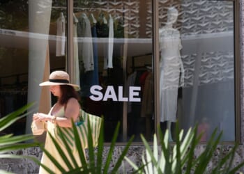 Americans' view of the economy sinks to the lowest level since 2014, Conference Board survey says