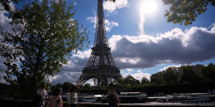 Eiffel Tower chief to step down after exclusion of female staff during Hindu delegation visit
