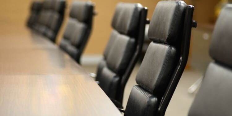Federal agencies have empty meeting rooms to share, but almost nobody knows it