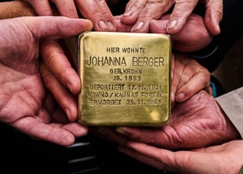 German town sparks outrage as far-right and conservatives rally against Holocaust memorial plaques