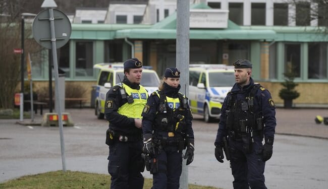 How to Virtually Eliminate Gang Violence With This One Weird Trick – PJ Media