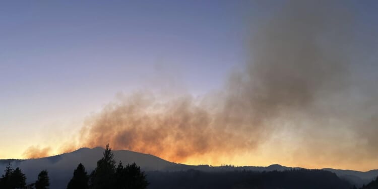National Guard troops head home after weeks of firefighting in Washington state