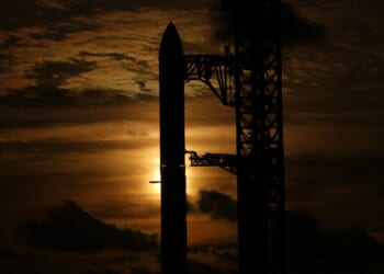 SpaceX's supersized Starship launches toward orbit for the first time