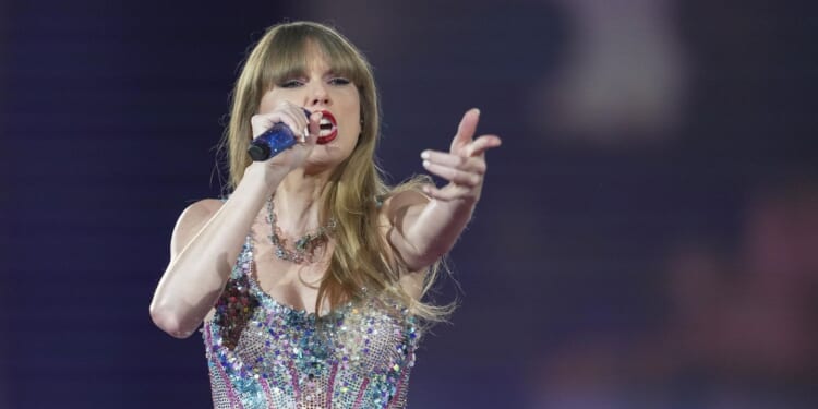 Study: Taylor Swift's most devoted fans more likely to rationalize her jet emissions