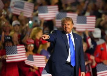 Trump promises $5,000 to every U.S. adult if the GOP wins the midterms. Democrats don't buy it