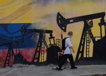 U.S. officials say Venezuela oil deal step toward progress despite lingering concerns