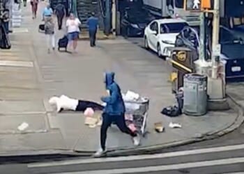 A man in Brooklyn, New York, threw a crib full of trash at a 90-year-old woman, according to footage shared by News 12 New York on Sept. 1, 2026.