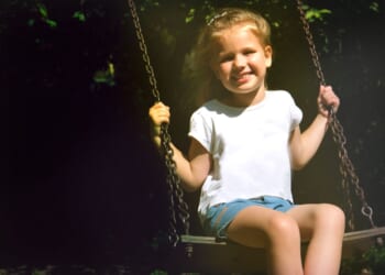 What kids raised in the 1960s had that today's children don't, according to psychologists