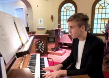 Paul Fey posted footage on Sept. 25, 2026, of a congregation in Douglas, Georgia, singing along to "Crown Him With Many Crowns" on the organ.