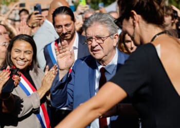 France's public debt hits records as economy takes center stage in French election