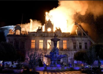 A fire destroyed the city hall in Limoges, France, Saturday after a group of individuals forced entry into the building during ongoing protest in central France.