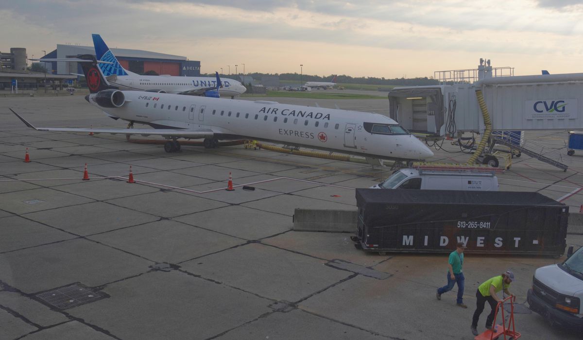Air Canada canceling hundreds of flights as potential strike by flight attendants looms