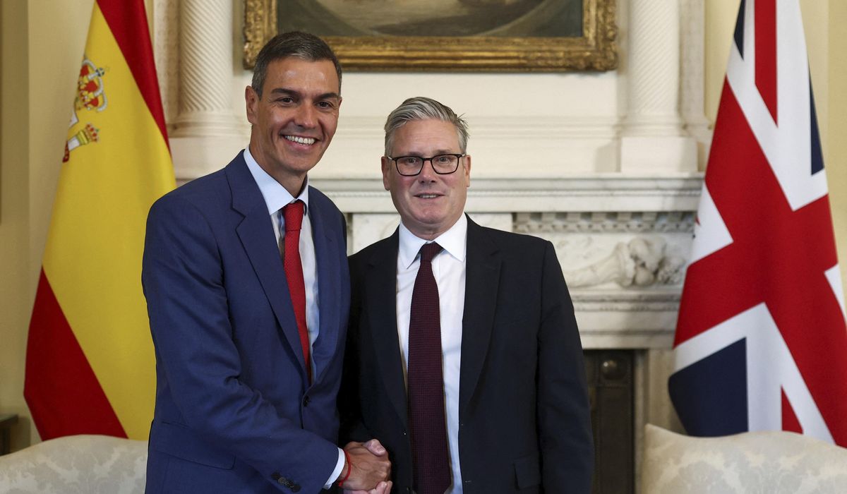 British and Spanish leaders meet to sign deal that eases trade and travel in Gibraltar