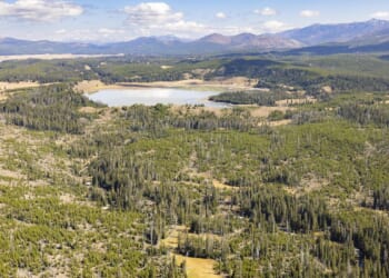Former national park superintendents urging Trump administration to close parks in case of shutdown