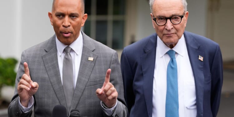 Trump, congressional leaders end meeting no closer to averting a government shutdown