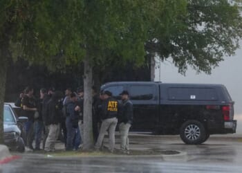 Dallas ICE Agents Shielded Detainees During Shooting – PJ Media