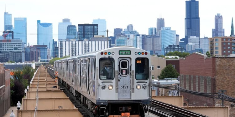 Trump pauses $2 billion for Chicago transit projects