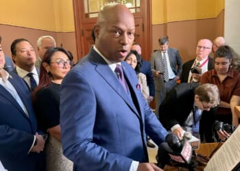 Cook County judge in Chicago area bars ICE from arresting people at court