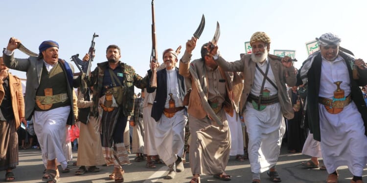 Houthi rebels detain 20 U.N. employees and confiscate equipment