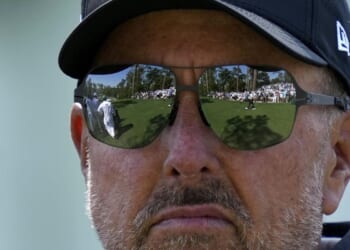 Phil Mickelson unimpressed by 'No Kings' protests, takes aim at former President Biden