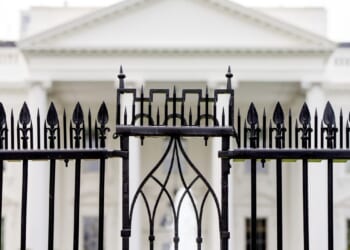 Secret Service arrests man for crashing car into White House security gate