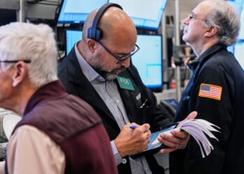 U.S. stocks drifting near their records as gold's price falls again