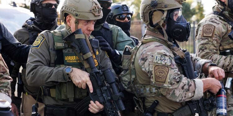 More elected officials caught in crosshairs as federal agents ramp up Chicago immigration crackdown