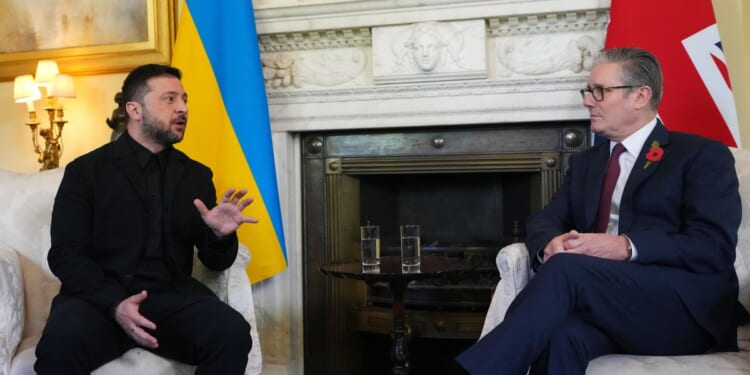 Keir Starmer joins Zelenskyy's push to land long-range missiles for Ukraine
