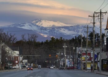 More than 20 novice hikers rescued from Mount Washington's summit amid wintry conditions