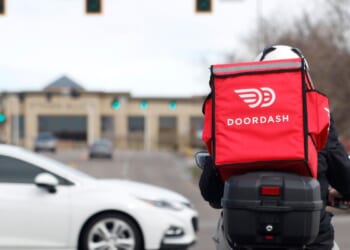 DoorDash teams up with grocers on eve of SNAP stoppage