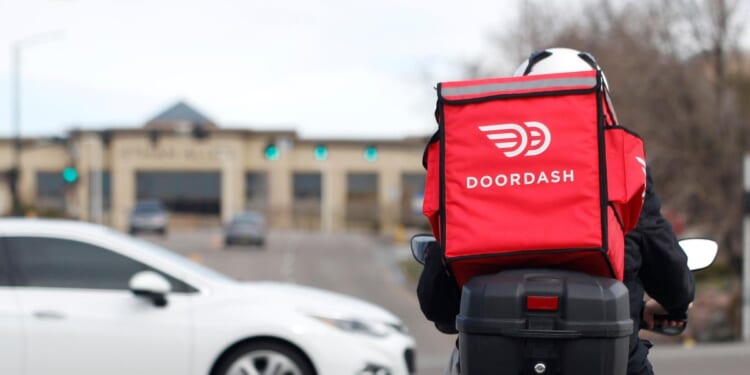 DoorDash teams up with grocers on eve of SNAP stoppage
