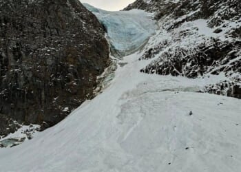 In northern Italy, 5 German mountaineers die after being hit by avalanche