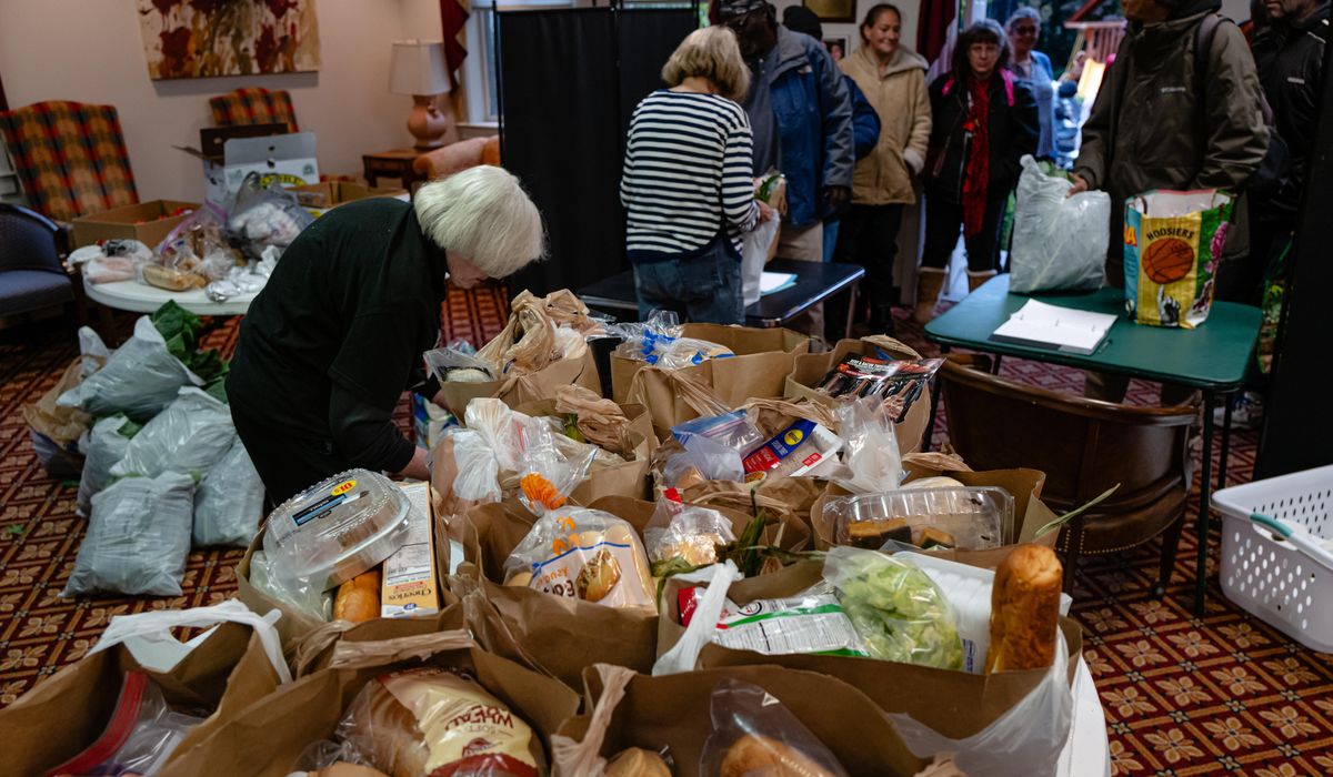 SNAP benefits in jeopardy as government shutdown drags into fifth week